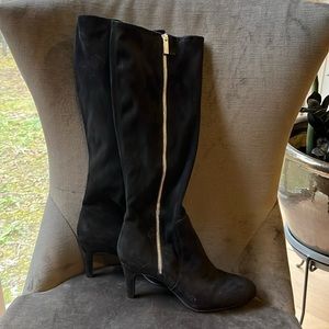 EUC BCBG boots